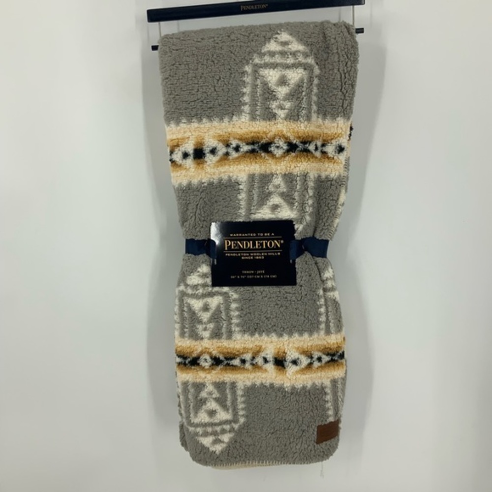 Pendleton woolen Mills throw blanket 50 x 70